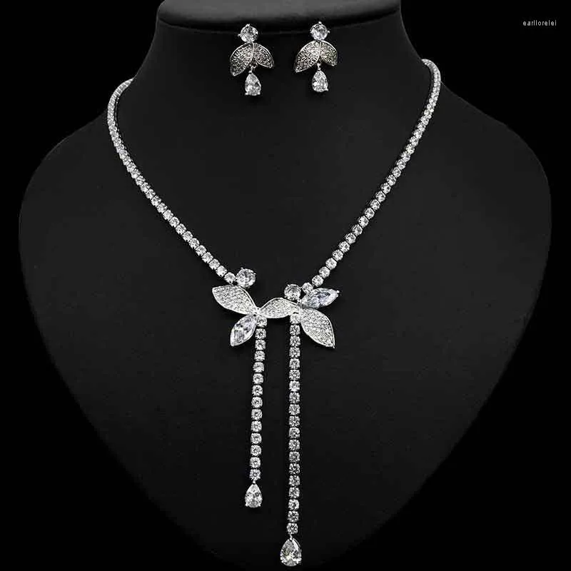 Collier boucles d'oreilles ensemble élégant classique bijoux de mariage pour les femmes luxe goutte d'eau zircone mariée Wjour de mariage