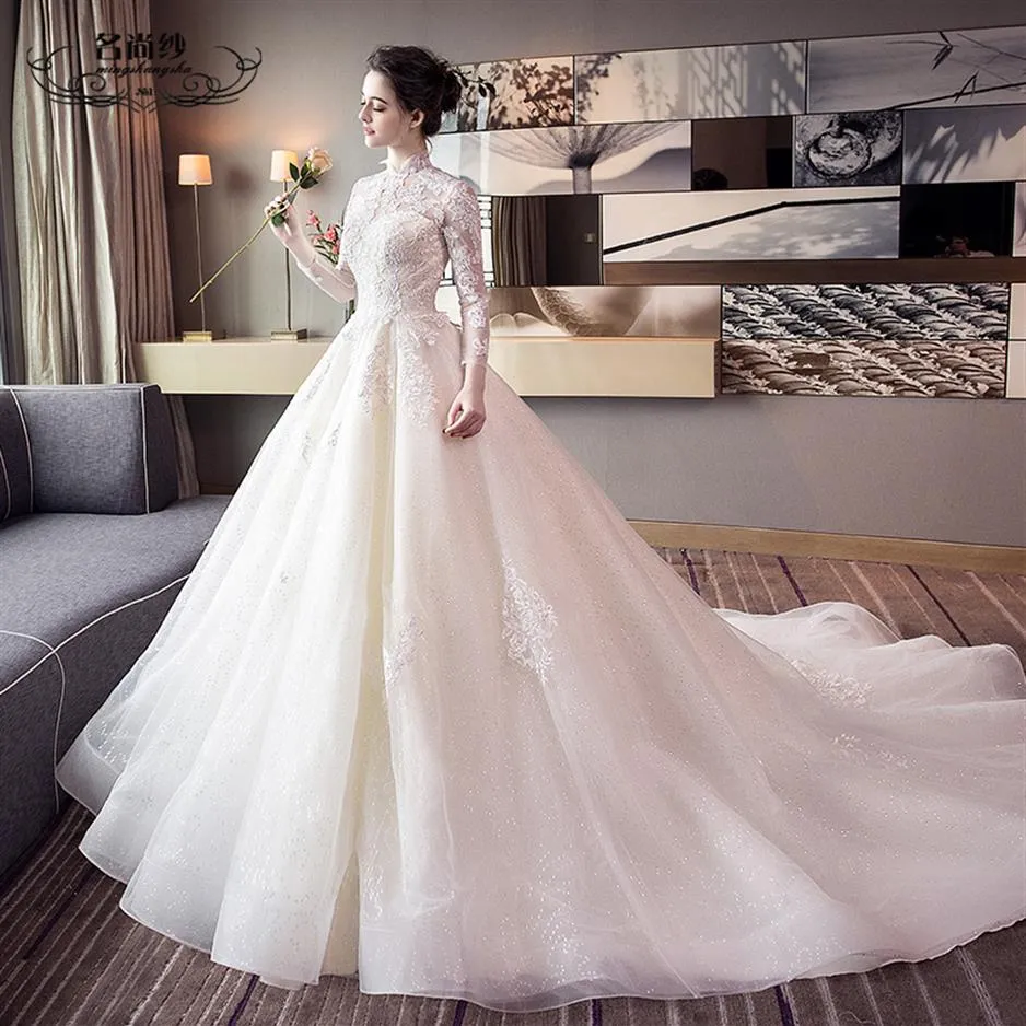 حفل زفاف جديد أوروبي وأميركي الأميرة الحلم الطويل السحب الذيل الرجعية حجم كبير Qi di العروس فستان الزفاف Girl226g