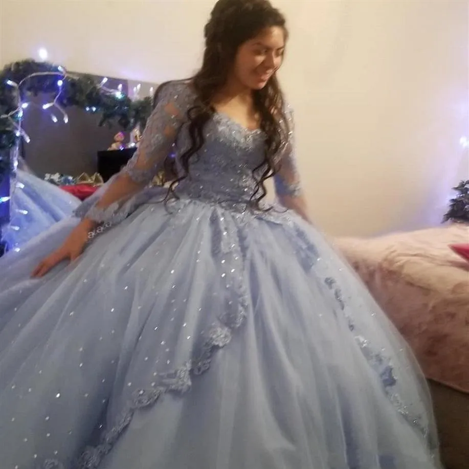 Princesse Ice Blue Tulle Plus La Taille Robe De Bal Robe De Quinceanera Perlée Sheer À Manches Longues En Dentelle Applique Party Prom Debutante 15 Swe315M