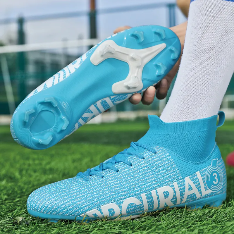 Botas de futebol ao ar livre atléticas para homens Botas de futebol de tamanho grande Tênis para esportes ao ar livre para crianças Chuteiras de futebol de cano alto Botas de futebol femininas 230721