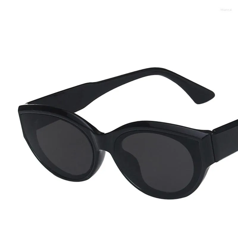 Sonnenbrille JIAOSYJIA Casual Plain Cat Eye Retro Sommer Mode Shades Hip-Hop Ästhetische Brillen JS1065