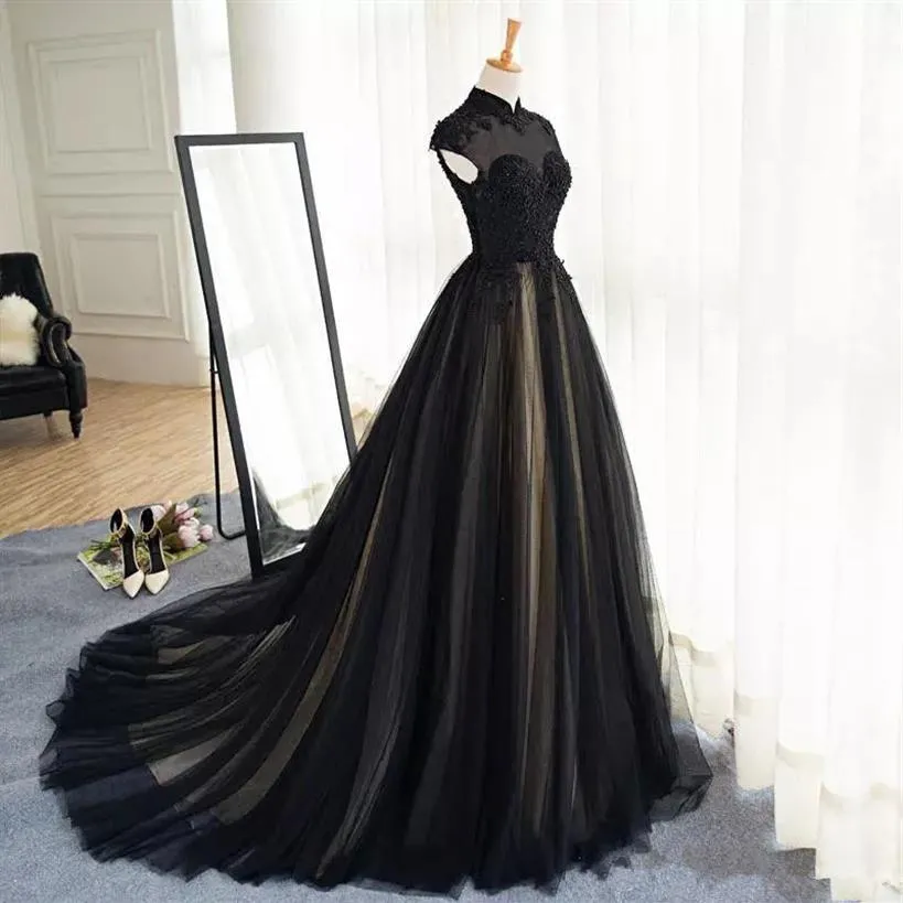 Czarno -szampanowe krótkie rękawe Suknia ślubna Gotycka skromne muzułmańskie koronkowe suknie ślubne