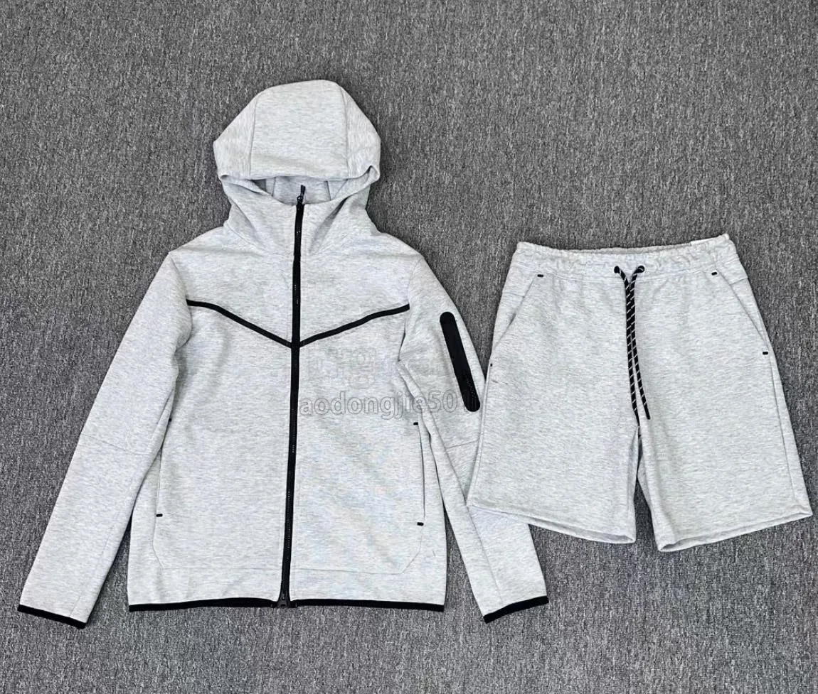 DHgate.com:Tech Fleece Tracksuits for Men & Women - Space