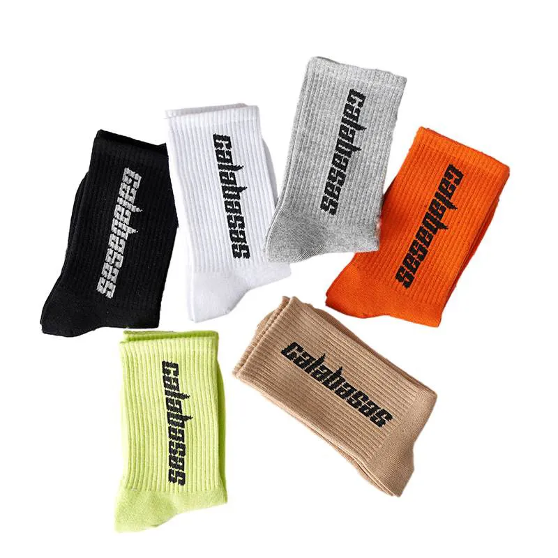 Fußball Fußballsocken Socken Herbst Herrensocken Herrensocken für Männer Buchstabensocken Knöchelsportsocken Klassische Mode gemischte Farbe polychrom Schweißabsorbierend Atmungsaktiv