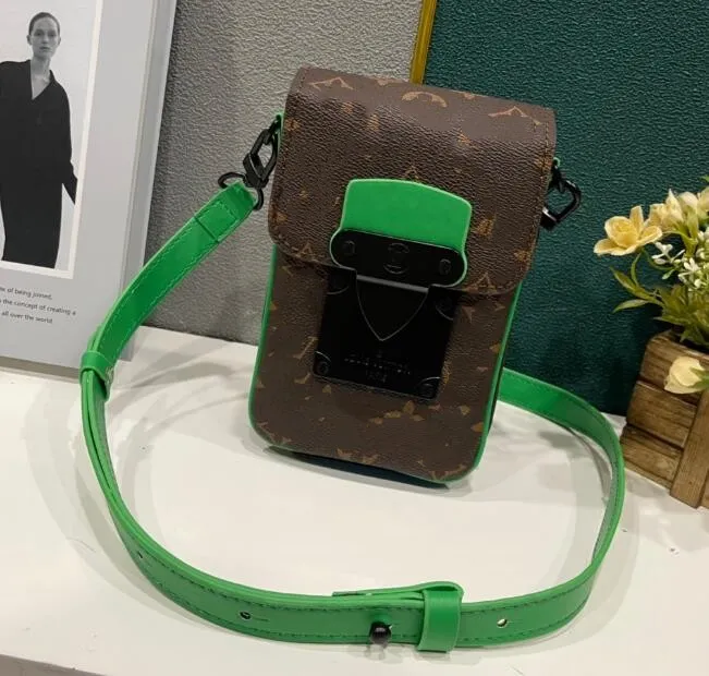 Designertas Heuptassen CrossBody draagtas S-Lock Verticaal Draagbaar telefoontasje portemonnee Leren schoudertassen Mobiel telefoontasje met klep Tassen Portemonnee groen formaat 12 x 19 x 7 cm