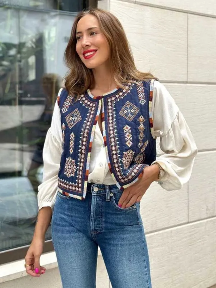 女性用ジャケットTraf Vintage Embroidery Vest Jackets Women 2023 Summer Ladies National Style for Women Loose CasualWaistcoat Tops L230724