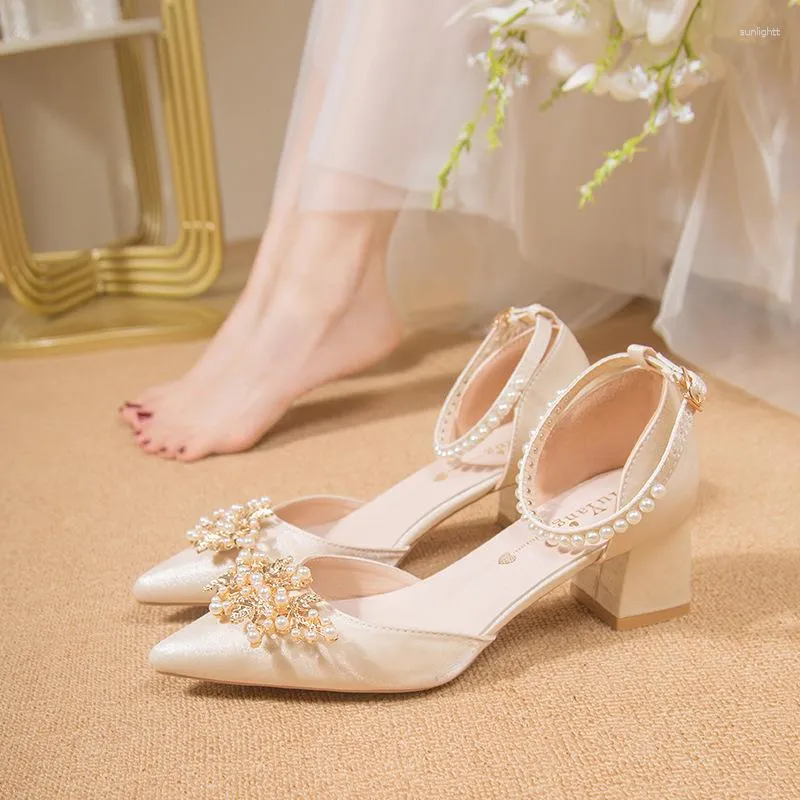 Dress Shoes Ladies On Sale 2023 Fashion Pointed Metal Beaded Solid Women's High Heels Summer Leisure Banquet Women Wedding Pump