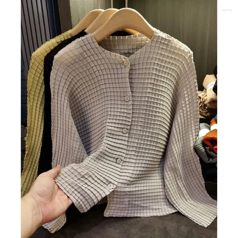 Bluzki damskie proste miyake wzór prasowany plisowany długi rękawak kurtka koszulka żeńska 2023 Kolor solidny