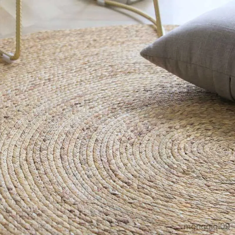 Carpets Straw Round Carpets Rugs for Living Room Bedroom Bulrush Natural Reed Grass Rattan Carpet Tea Table Floor Mats Hand-woven R230725