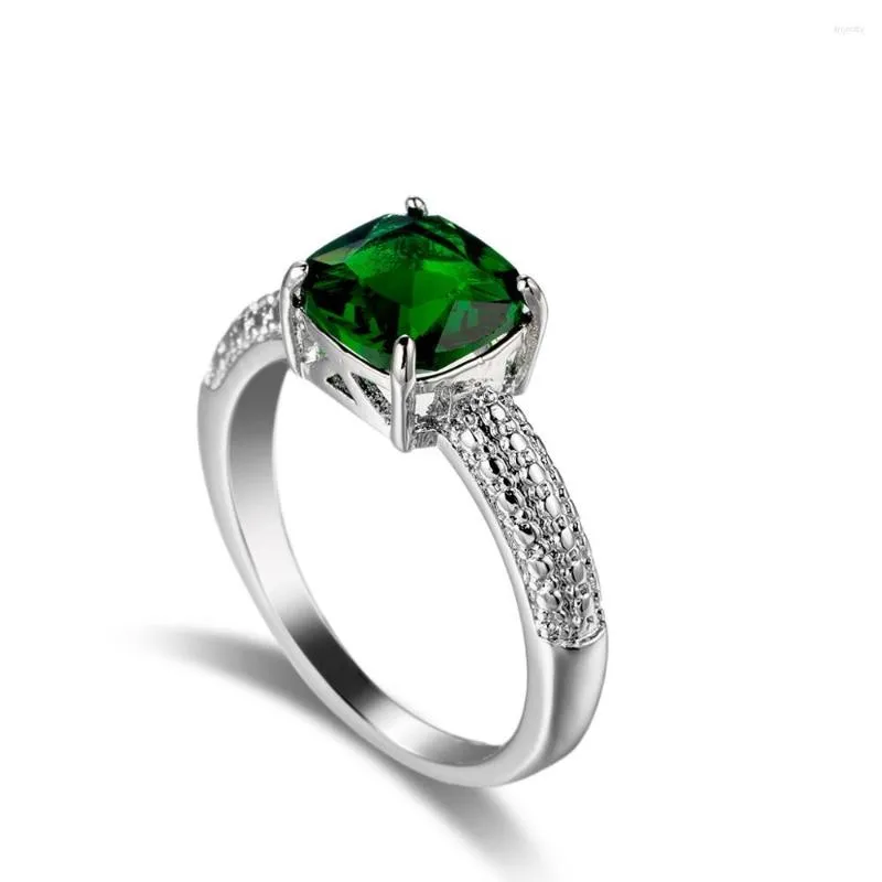 Anneaux de mariage mode vert carré Zircon anneau pour les femmes couleur argent pierre de naissance mariée bijoux fins INS arrivées