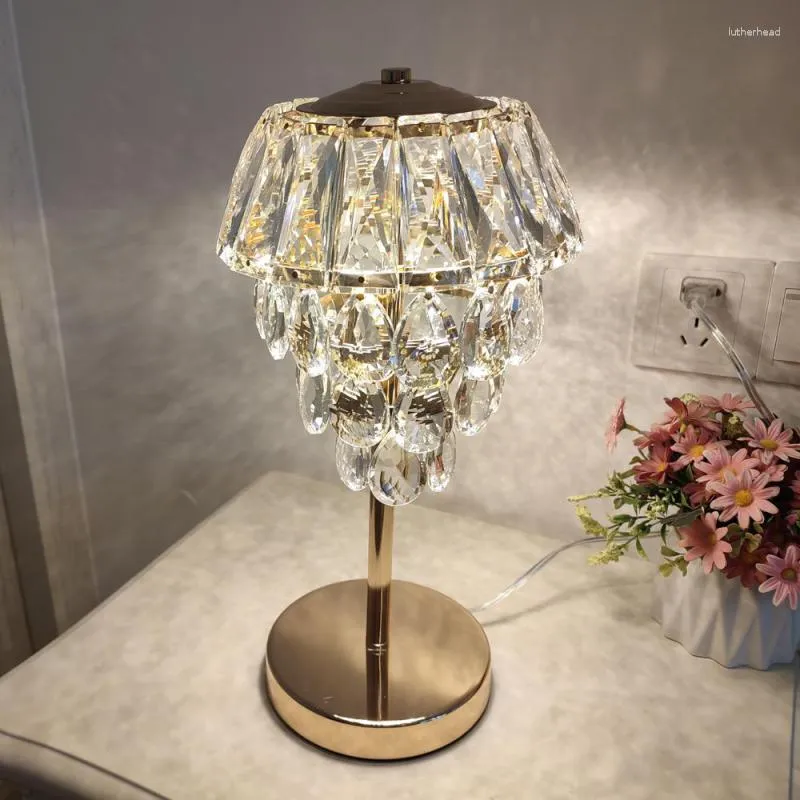Lampes de table entrée nordique K9 lampe en cristal doré Simple Led chambre décoration éclairage romantique bureau de chevet