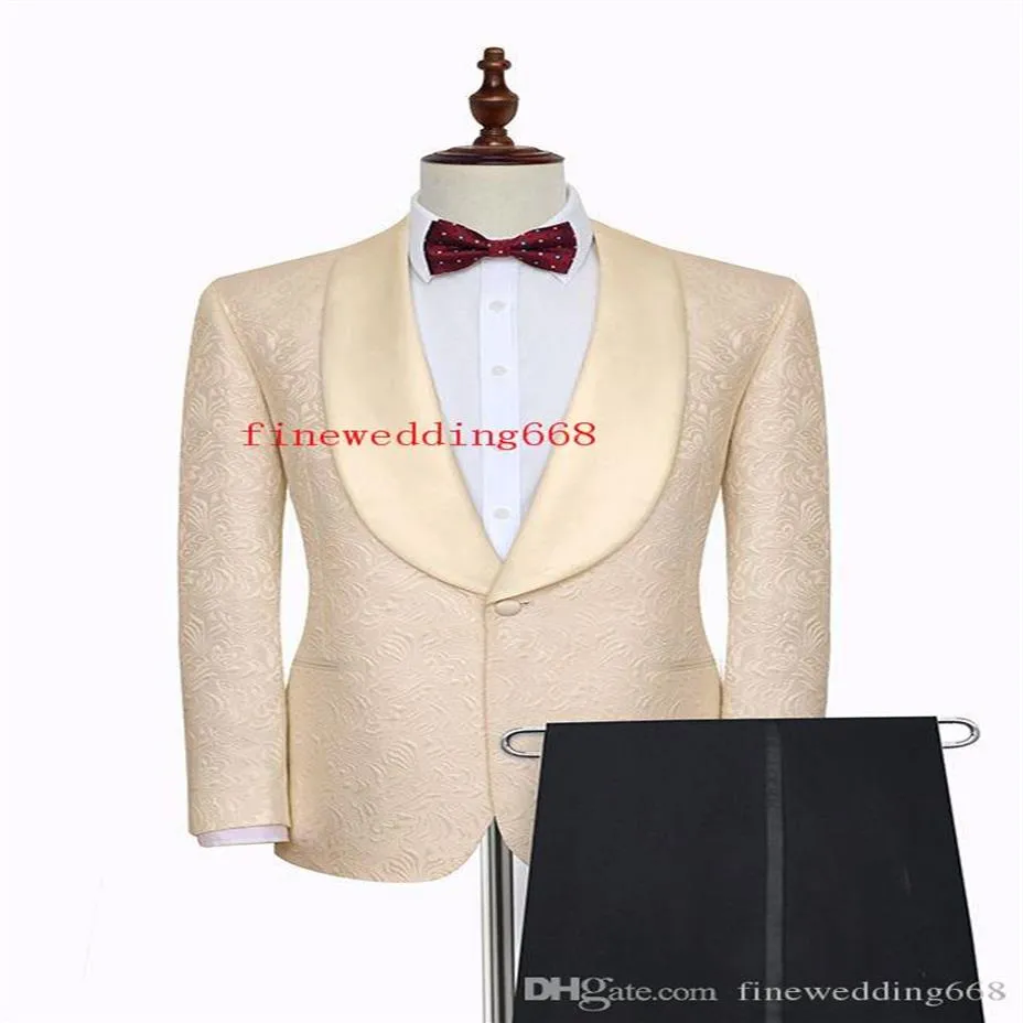 Personalizza Scialle Risvolto Goffratura Beige Un Bottone Smoking Dello Sposo Da Sposa Abiti Da Uomo Matrimonio Prom Cena Uomo Giacca Giacca Pantaloni222c