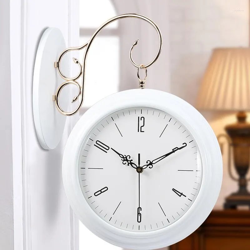 Väggklockor tyst klocka romerska nummer dubbelsidig estetisk siffra nordisk vintage retro kvarts vardagsrum horloge hem design