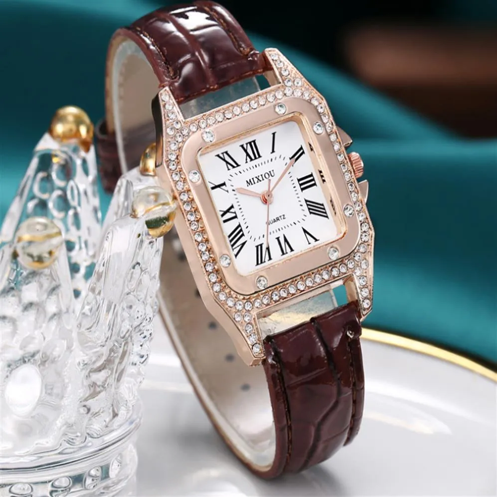 Mixiou 2021 Crystal Diamond Square Smart Womens Watch Colorful Leather Strap Quartz Ladies Wrist Watches Direct S en mängd 251N