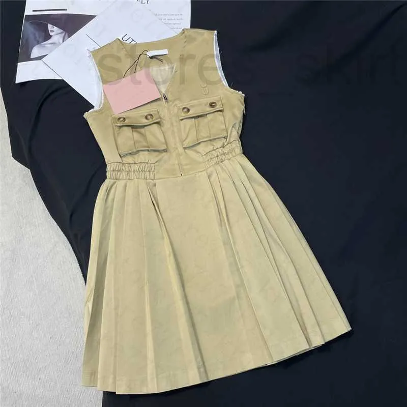 Платья для взлетно-посадочных полос Дизайнер Женщины одевать футболки с рубашками буква вышивая девочки милан