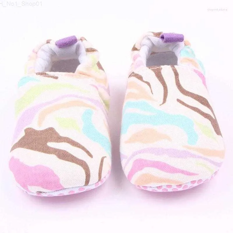 Premiers Marcheurs Premiers Marcheurs Hiver Bébé Fille Camouflage Rose Stripes Série Marche Apprendre À Chaussures Coton Wild Wear Pour Enfants Xz25 Z230725