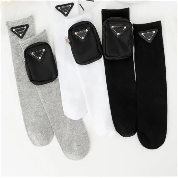 Designer enfants coton chaussettes triangle lettres respirant athlétique longueur chaussette avec sac enfants mode bonneterie de haute qualité