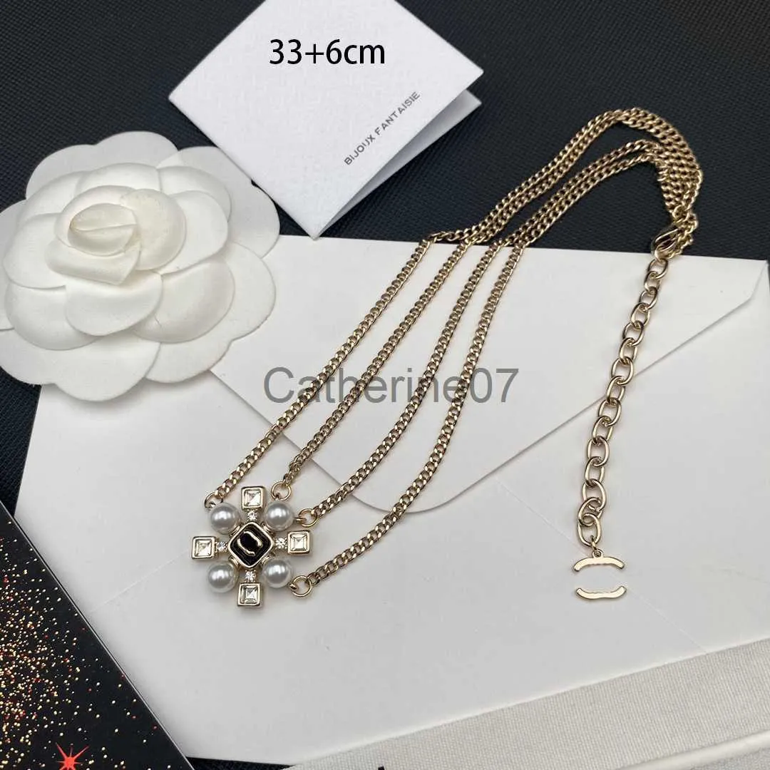 Pendant Necklaces Never Fade Stamp Designer Pendant Necklaces Luxury 12 Style Designers Copper Gold Plated Letter For Women Wedding Jewelry J230725