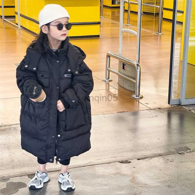 Вниз пальто вне сезона детская куртка колена 2022 Зимние мальчики и девочки корейская версия Утолщенная белая утка.