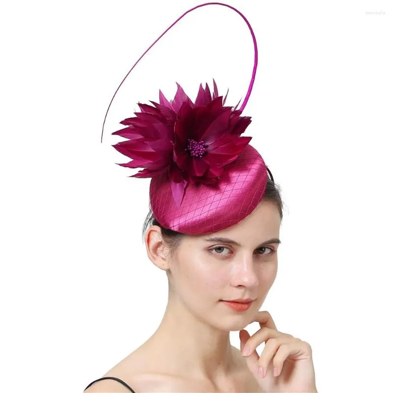 Basker elegant satin bröllop fascinatos hatt kvinnamod huvudbonader med quill hår tillbehör brud mesh huvudstycke pannband