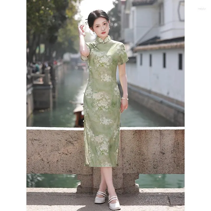 Ethnische Kleidung Vintage grüner Blumendruck Cheongsam Sommer elegant verbesserte chinesische Frauen Knopf langes Qipao