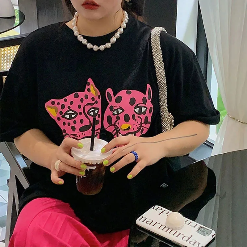 Camiseta feminina rosa leopardo estampado verão K-pop moda feminina de rua camiseta preta manga curta blusa de algodão solta anos 90 Y2K 230720