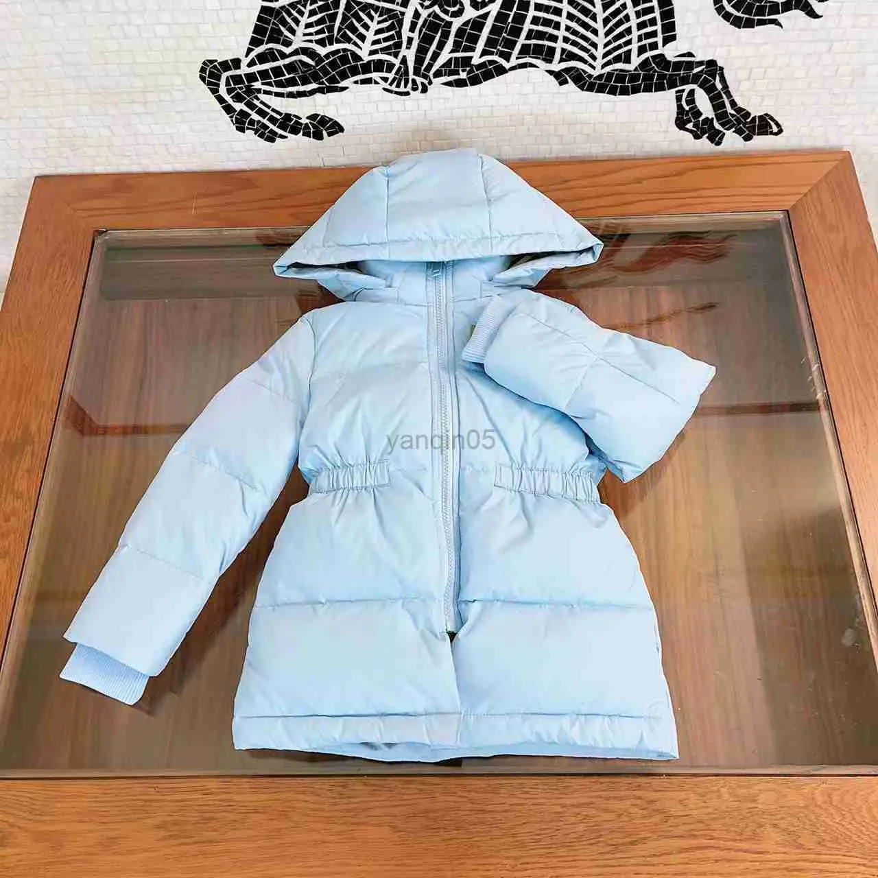 Abrigo de plumón invierno 2022 Nueva chaqueta de plumón larga mediana para niñas Abrigo de plumón cálido con capucha para niños marca azul claro HKD230725