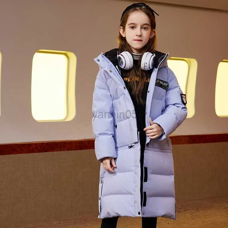 Вниз по пальто зима 2022 Мода Новая детская куртка девчонка белая капюшона, вытягиваемая теплое покрытие водонепроницаемое покрытие Eiderdown для мальчиков 90% HKD230725