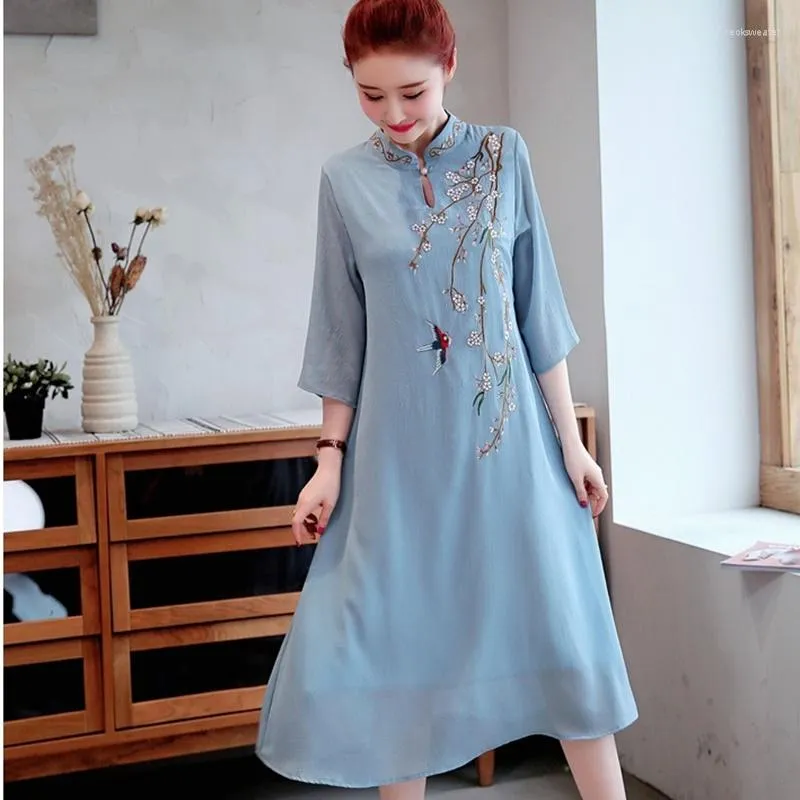 Etnisk kläder Kinesisk stilklänning Broderi Cheongsam Ankomst 2023 Vietnam Traditionell Qi Pao Oriental Qipao 10144