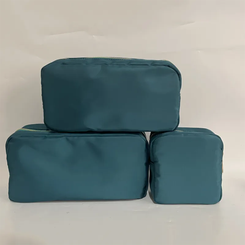 Nuovo arrivo Borsa da toilette da viaggio impermeabile in nylon di grande capacità personalizzata Borsa da trucco cosmetica Borsa cosmetica con cerniera per la cura della pelle