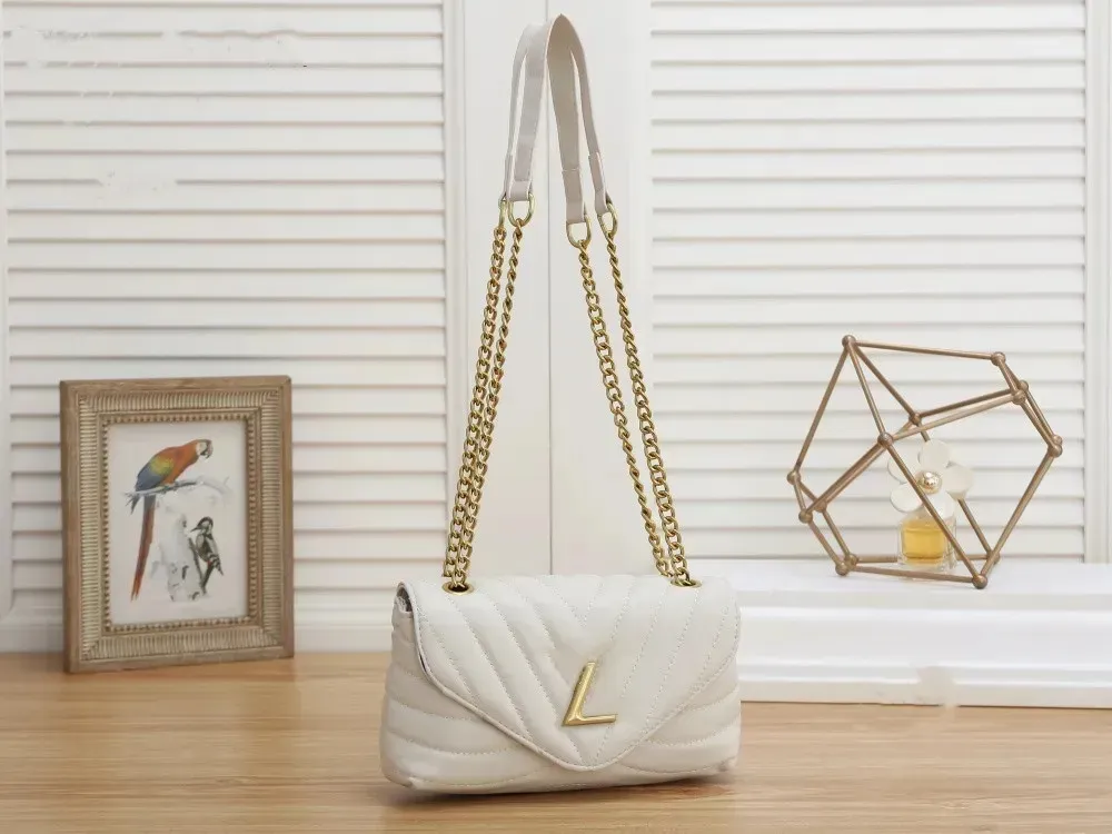 DHgate.com:Designer NEW WAVE CHAIN BAG POCHETTE handbags