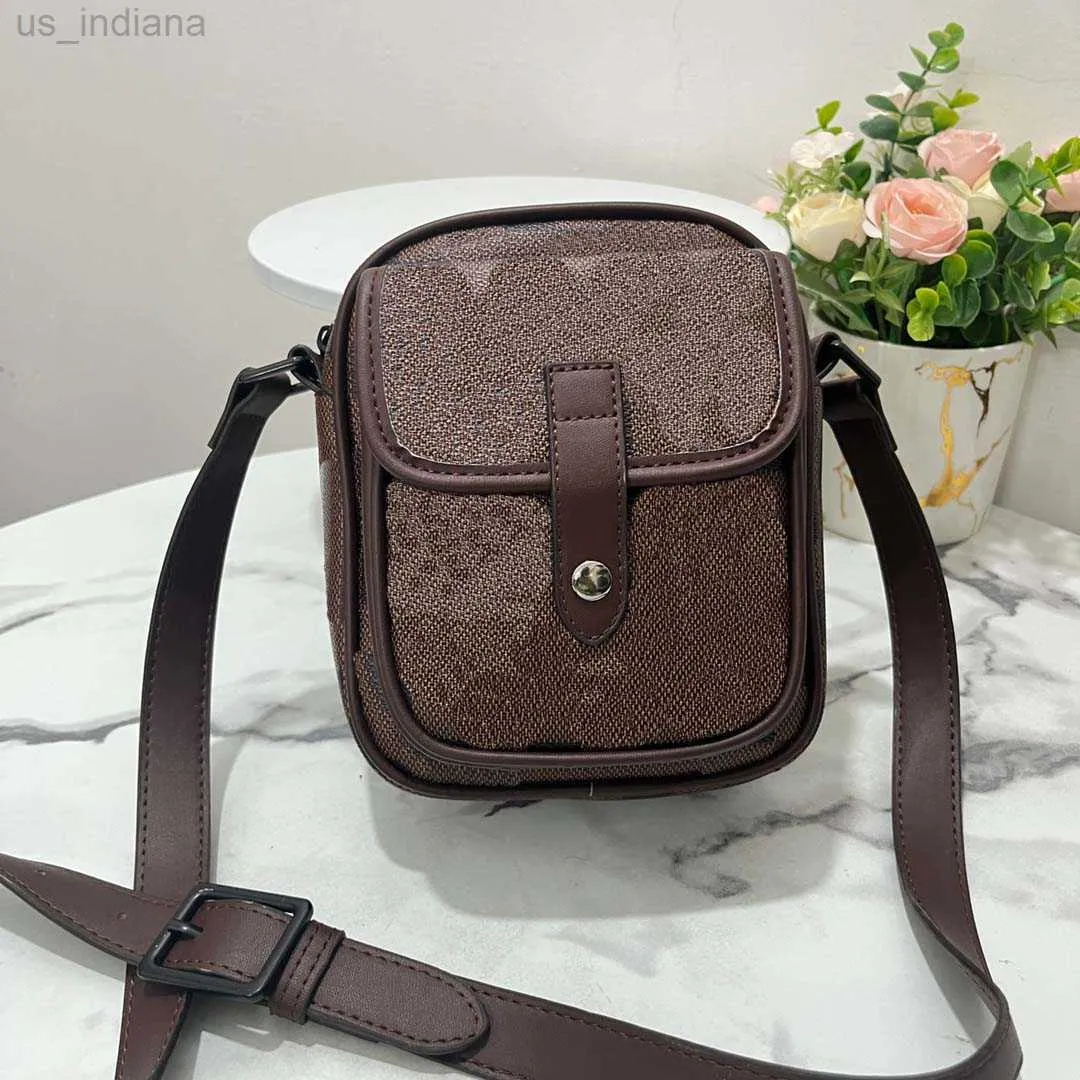 Kvällspåsar designer handväskor mode crossbody väskor mens klassiska tryck cross body väska kvinnor snygga läder messenger väskor man affär z230726