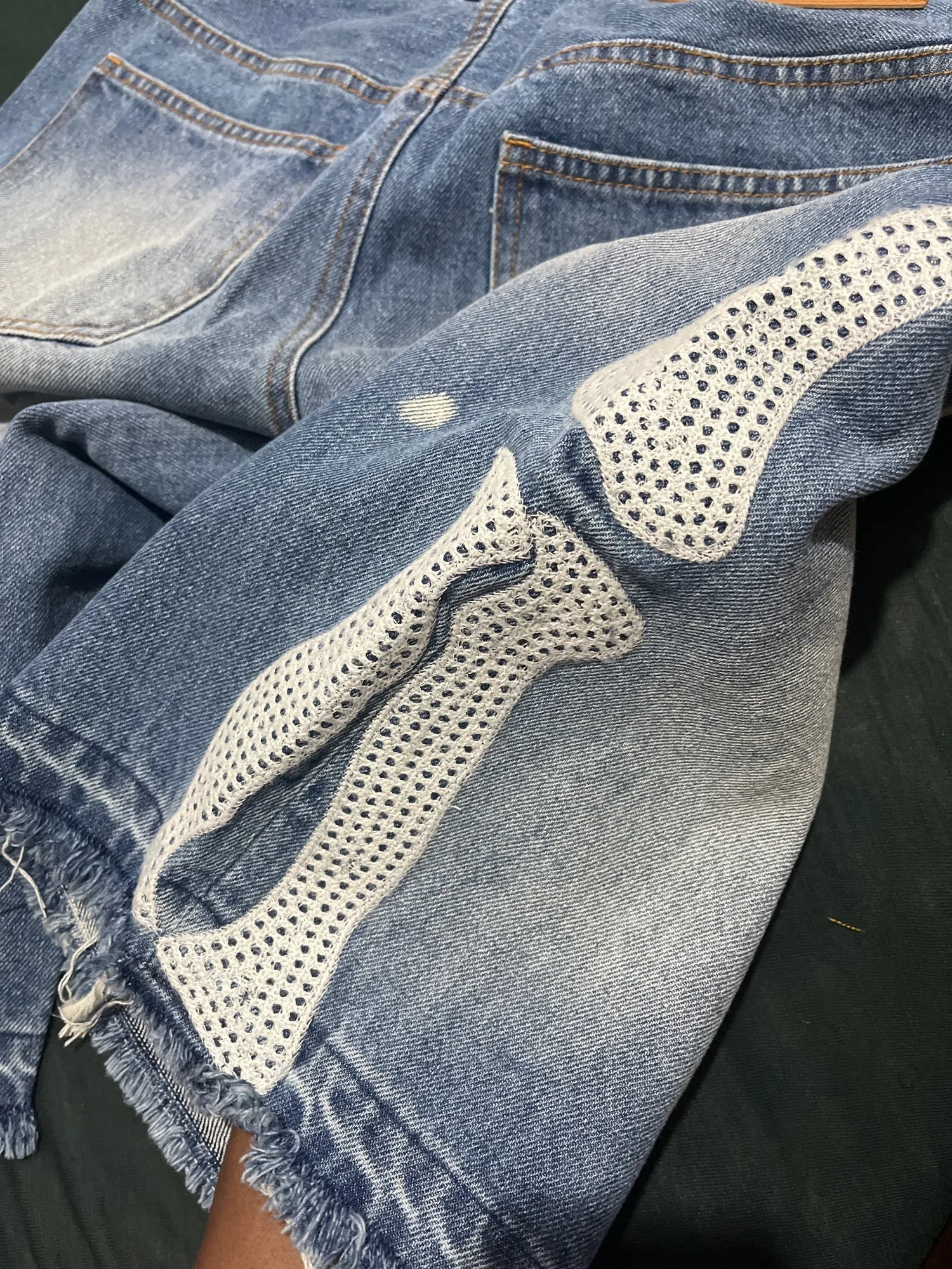 DHgate.com:KAPITAL Embroidered Loose Relaxed Denim Shorts