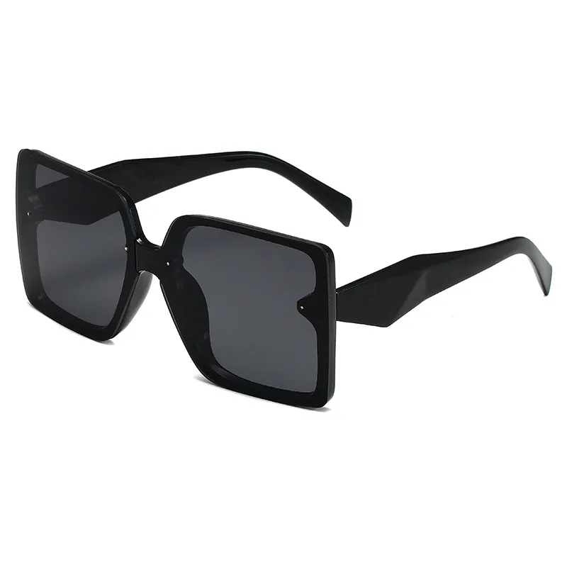 Oversized Retro Sunglasses - Vintage Square Frames, UV400  display picture 2