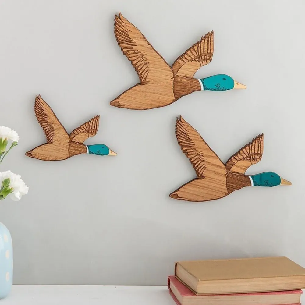 Decorative Objects 3pcsset Home Decor Wooden Duck Artificial Vivid Ornament Bedroom Durable Office Sculpture Craft Flying Animal Wall Hanging Gift 230725