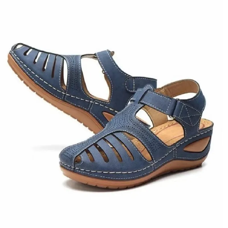 2023 sandales style romain talon compensé couleur unie grand bout rond trou sandales pour femmes mode luxe chaussures d'été noir gris