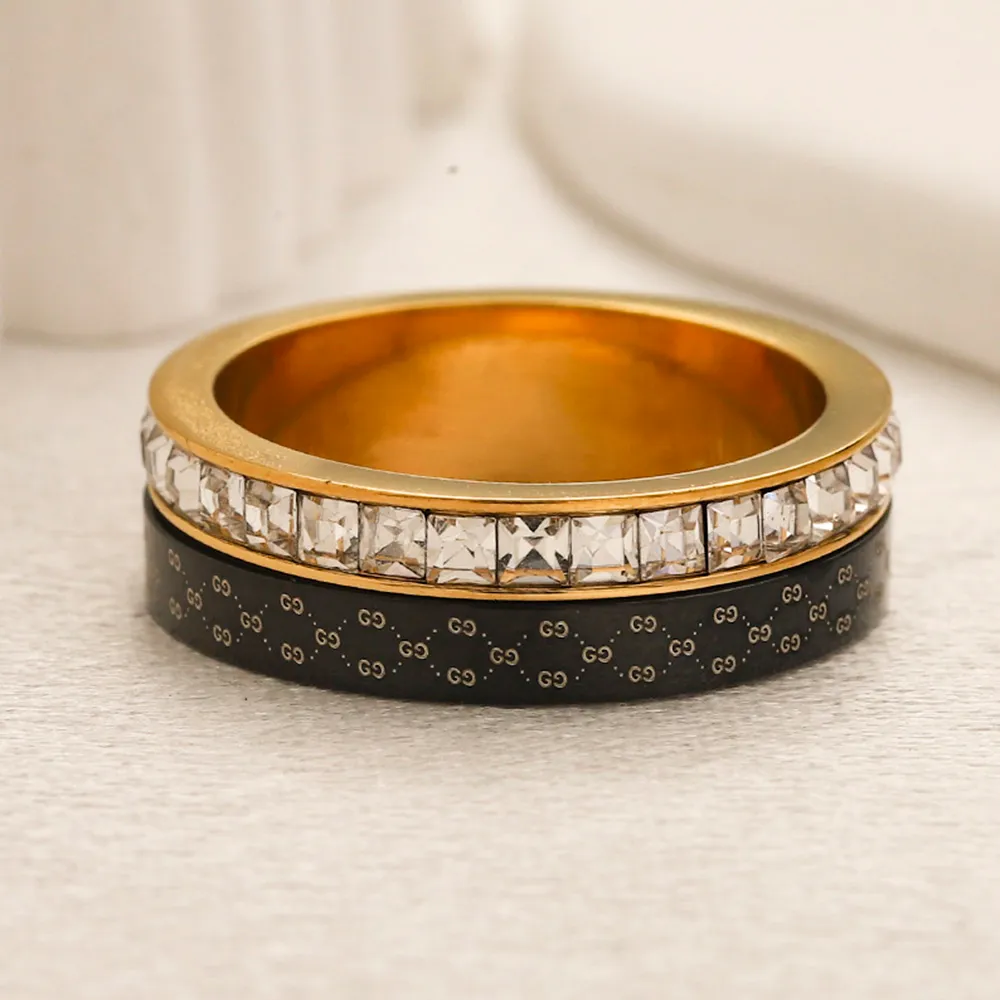 Designer Logo Bague Marque De Luxe Fiançailles Amour Bague En Or 18K Plaqué En Acier Inoxydable Bijoux Douche Non Fade Classique Bague De Mariage