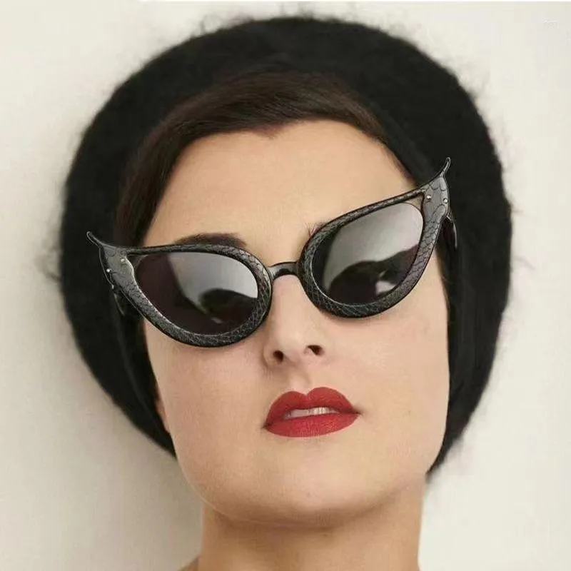 Occhiali da sole FC93 Sexy Cat Eye Punk per donna Montature piccole Snake Occhiali da sole Uomo Eyewear UV400 Shades