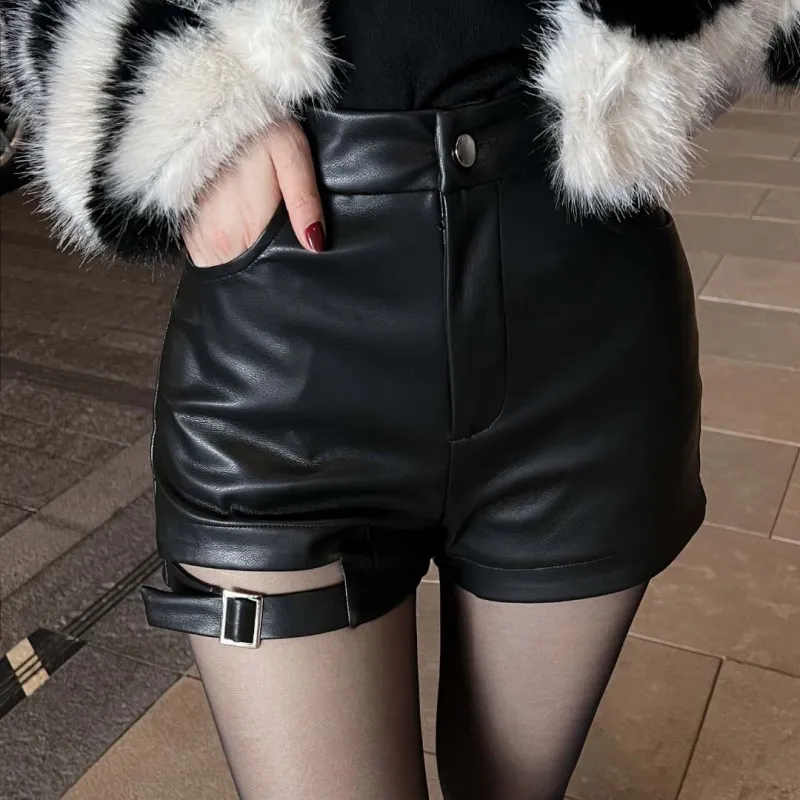 Pantalones cortos de mujer Sexy Black Pu Leather Shorts Mujer Otoño e Invierno Tight Gothic High Waist Shorts Street Fashion Y2K Girl Outfit 230725