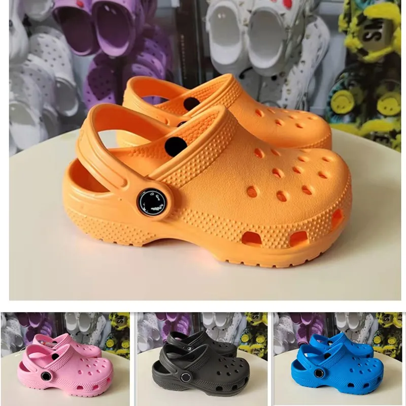 Hot Kinder Slipper Flip Flop Hausschuhe Designer Kleinkinder Krokodil Sandalen Loch Clog Jungen Mädchen Strandschuhe Kleinkinder Baby Casual Sommer Jugend Kinder Rutschen Licht