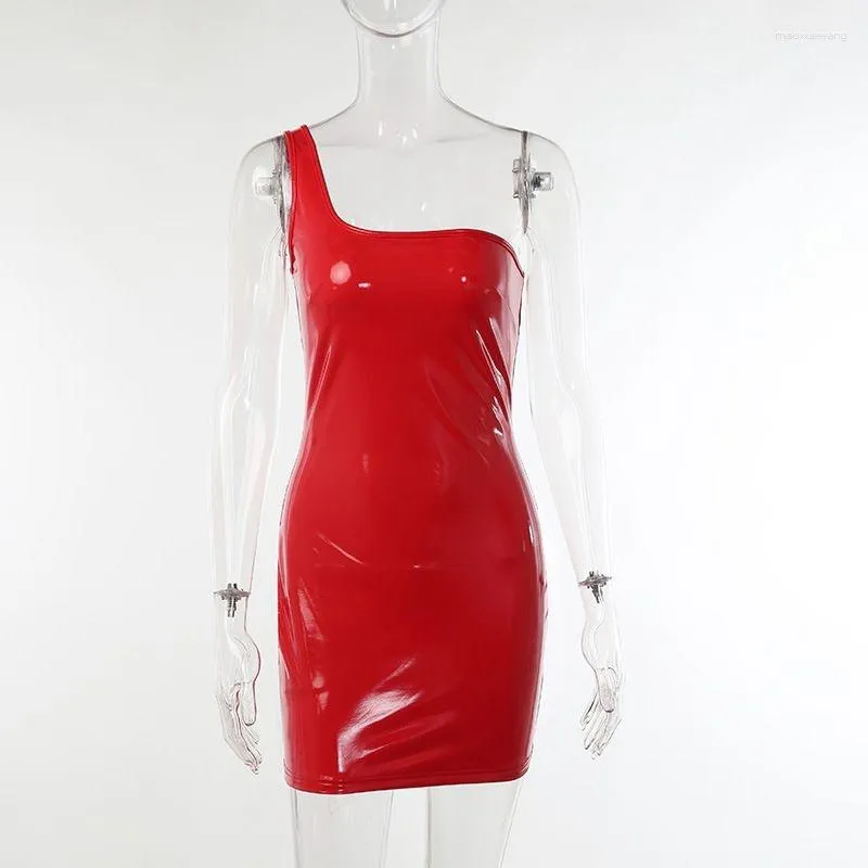 Casual Jurken #4612 Zomer Rode PU Lederen Jurk Een Schouder Bodycon Vrouwen Strapless Sexy Onregelmatige Vrouwelijke Ruglooze Strakke Potlood