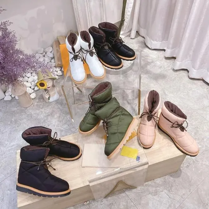 Pillow Flat Comfort Women Ankle Boot Designer classics Autumn and Winter Eiderdown Snow Boots fashion Retro Boots Size 35-42