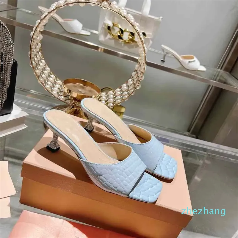 2023-New fashion dress shoes sandals women's shoes evening high-heeled sandals metal buckle flip-flops mature women's high heels