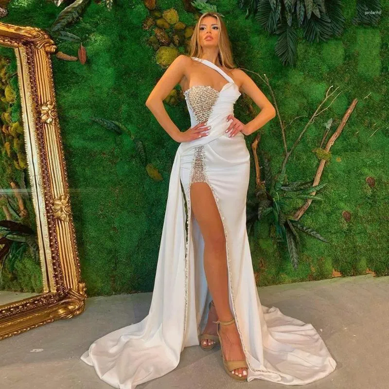 Party Dresses Yipeisha Heavily Beaded White Evening Dress Luxury Pearls Saudi Arabia Prom Gown Side Slit Pageant Mermaid 2023