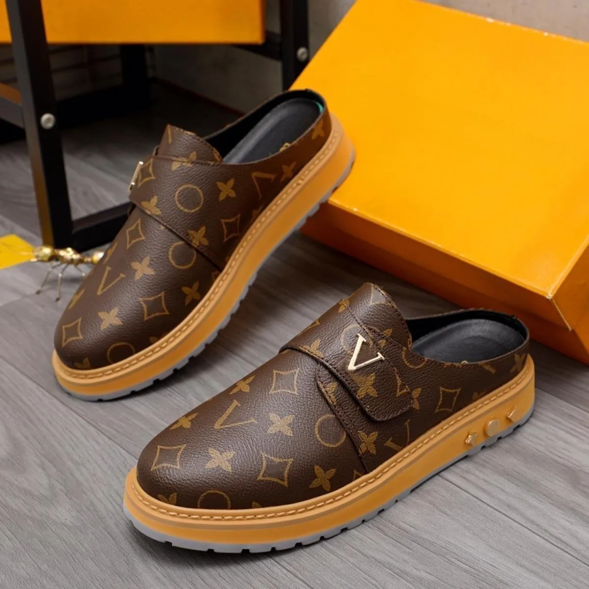 럭셔리 v 남자 캐주얼 신발 브랜드 디자이너 신발 스웨이드 편지 인쇄 두꺼운 밑창 진짜 가죽 신발 캐주얼 보드 신발