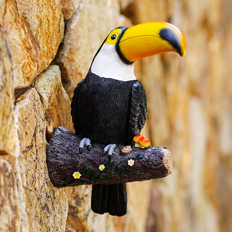 Itens de novidade Estatueta de pássaro de resina Tucano Hugger Estátua de jardim Animal realista Escultura em pé Enfeites de árvore Estatueta Tou R230726