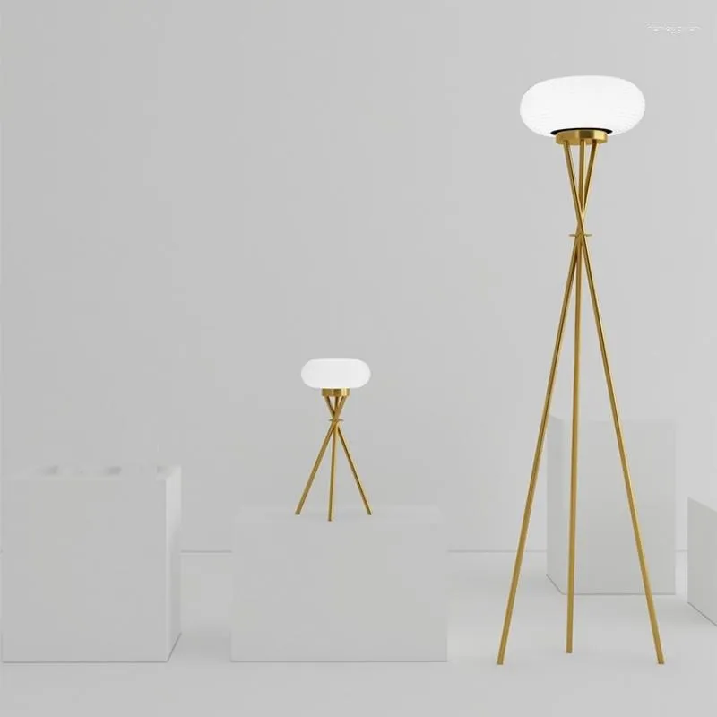 Lampy podłogowe Nordic Lampa Designer Strepod Szklany stół do salonu