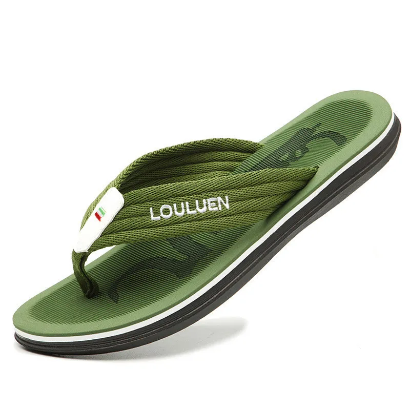 Tofflor koreanska sommaren enkel bokstav flip flop men nonslip strand toffles casual platt mjuk massage design floppar reglage 230726