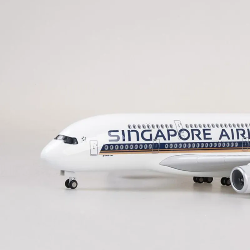 1/160 Scale Diecast Plastic Resin Airbus A380 Singapore