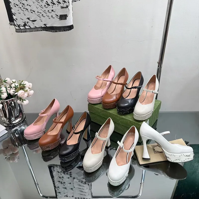 2023 Designer Luxury Pure Color Super High Heels Sandaler Kvinnor 100% läder en-linje Buckle Style Catwalk Party Waterproof Sandal Ladys Round Toe Chunky Heels Shoes